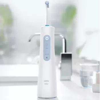 Oral-B AquaCare 4 oral irrigator, white