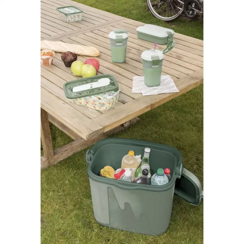 Portable cooler Curver 262266 — 32 L insulated travel refrigerator, green, polypropylene, 410×333×498 mm