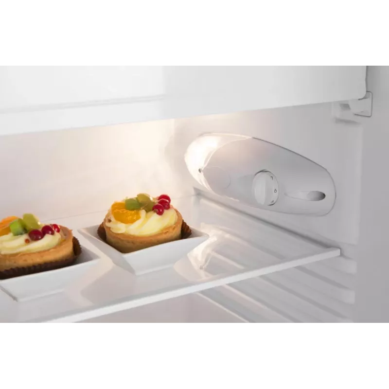 FM107.4(E) fridge-freezer