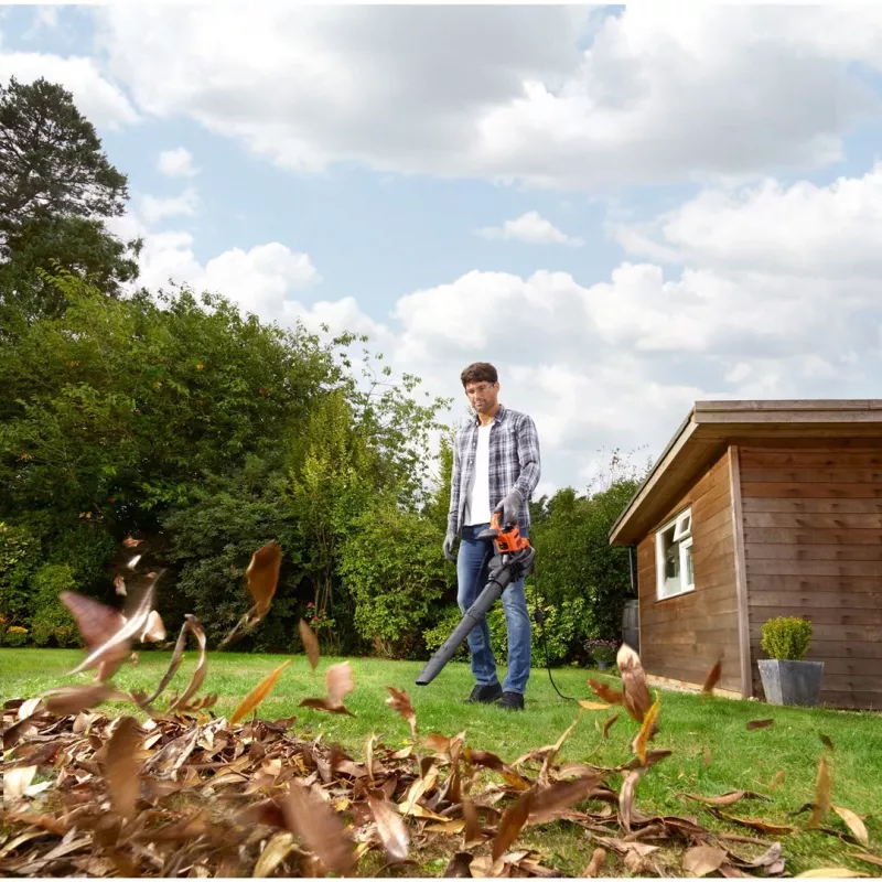 Black & Decker BEBLV300-QS leaf blower