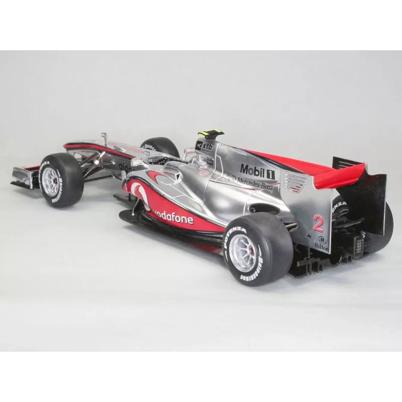 REVELL Plastic Model McLaren Mercedes MP4-25 Lewis Hamilton — 1:24 scale kit