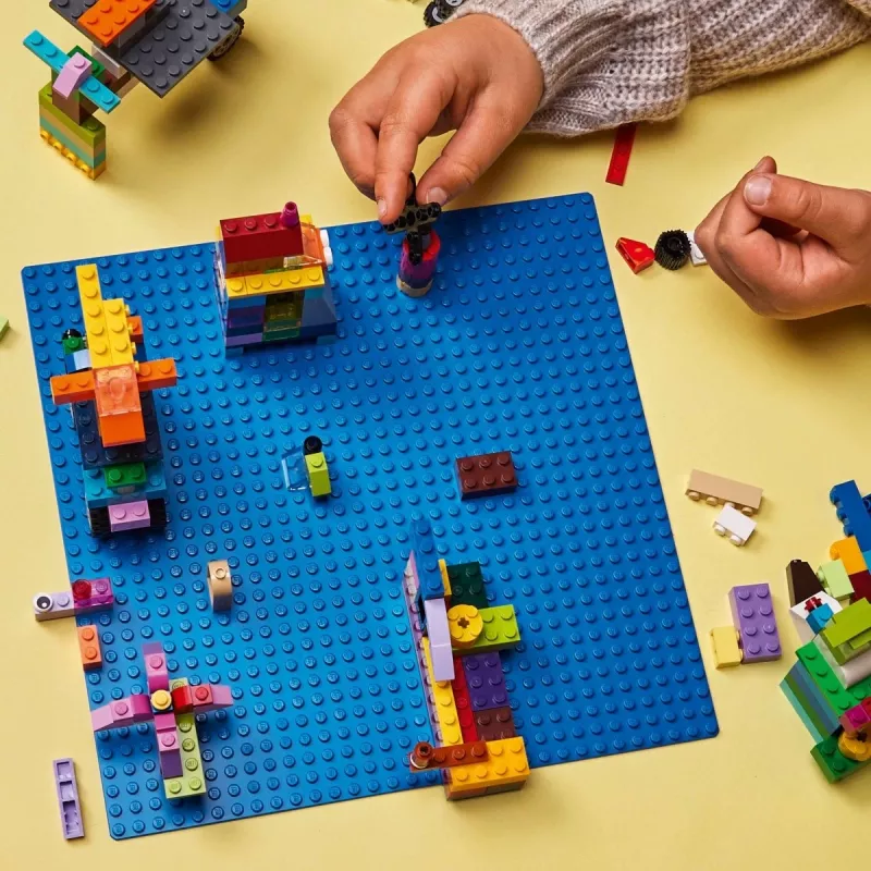LEGO building plate 11025 — blue baseplate 32x32 studs, 250×250 mm