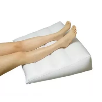 Inflatable cushion SUNDO 43721 orthopaedic triangle cushion 100 mm height 600×600 mm for leg and back support