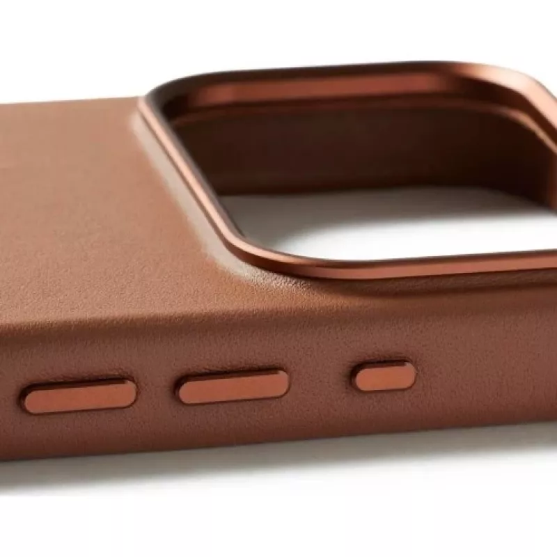 Mujjo Full Leather Case MagSafe Case for iPhone 17 Pro Brown