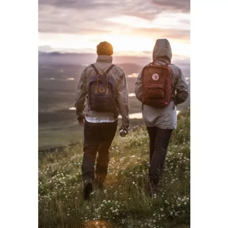 Fjällräven Kånken backpack Graphite Vinylon Zipper closure