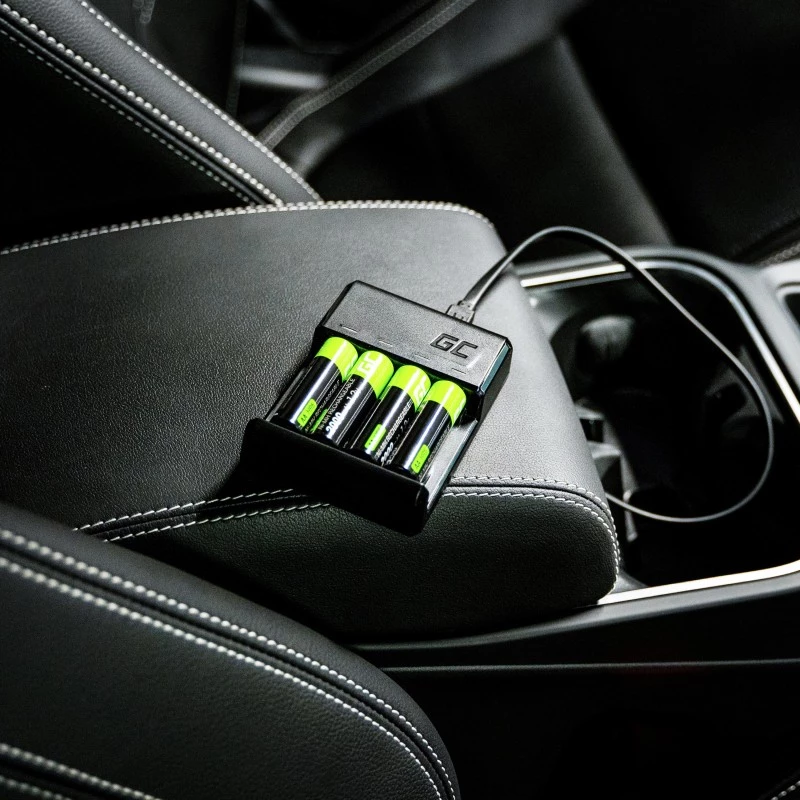 Battery charger Green Cell GC VitalCharger with 4× AA 2000mAh NiMH batteries