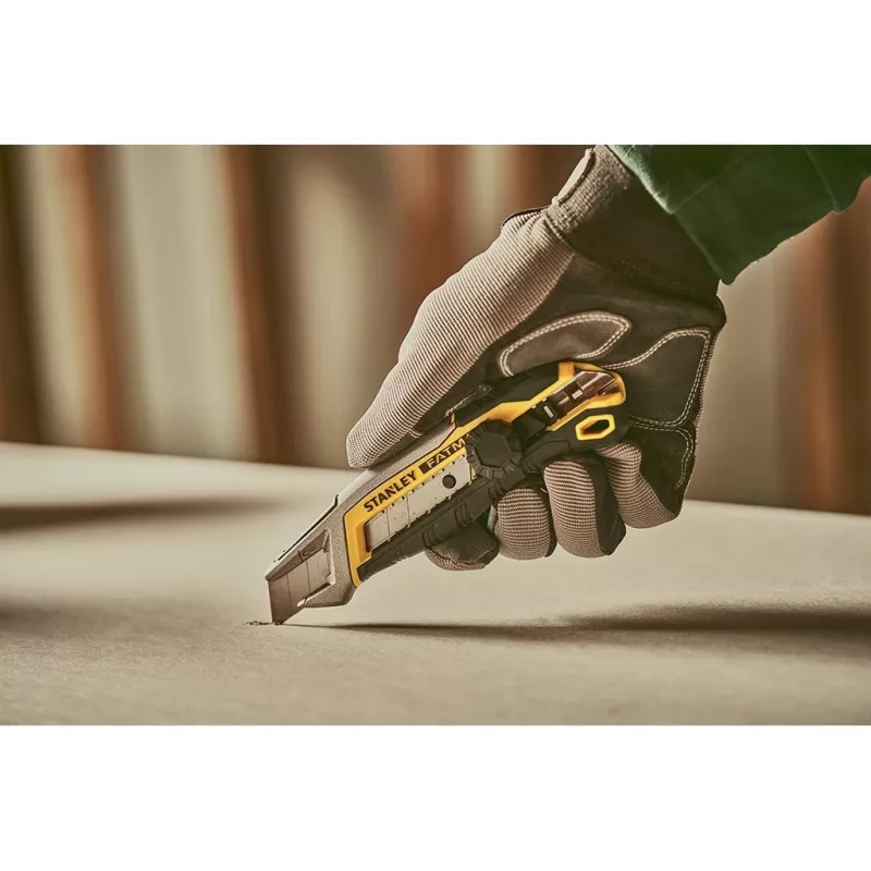 Utility knife Stanley FMHT10592-0 Black Stainless steel Yellow 18mm width 165mm length