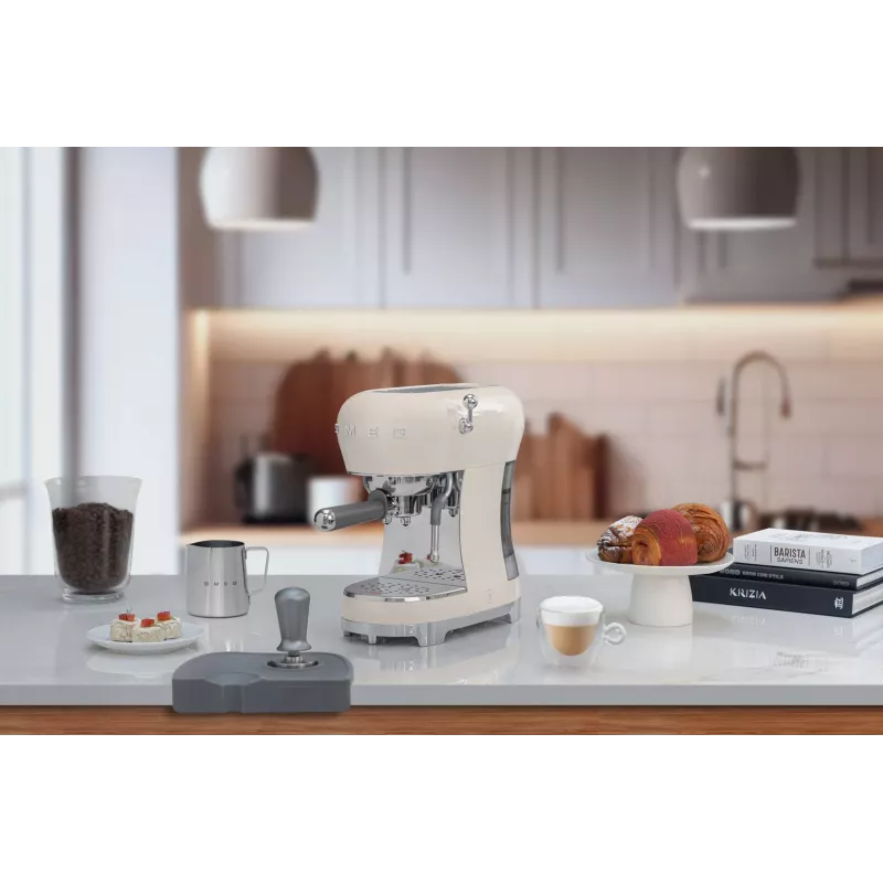 SMEG Coffee Maker cream