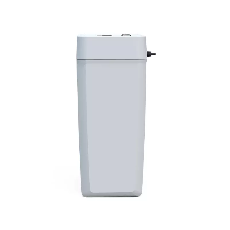 Paper shredder TRACER Tracer 47584 — cross-cut 6 mm, up to 5–6 sheets, 10 L bin, white