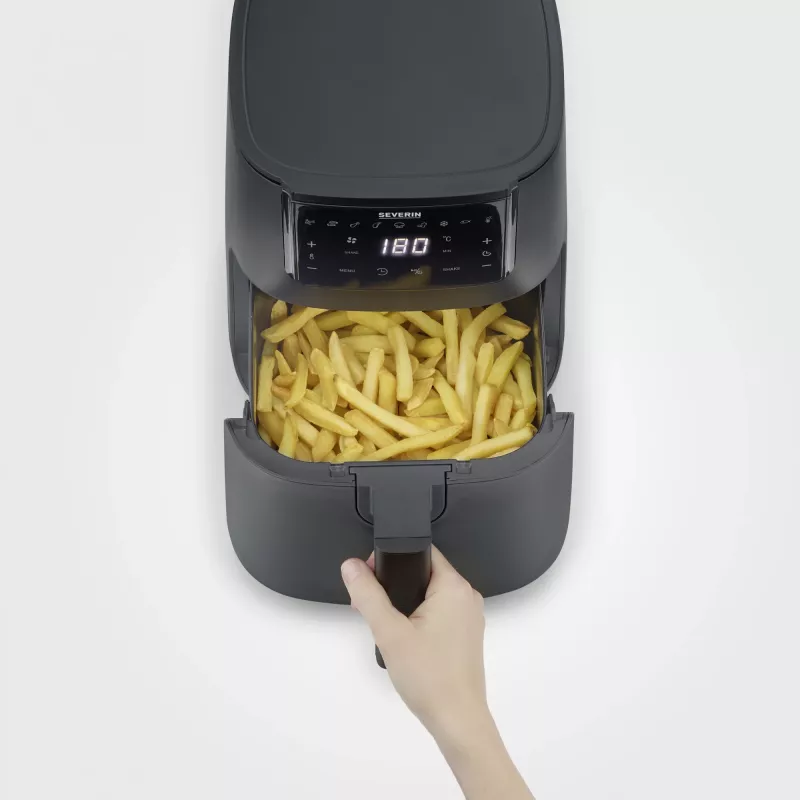 Air Fryer SEVERIN FR 2461 — 4 L capacity, Black