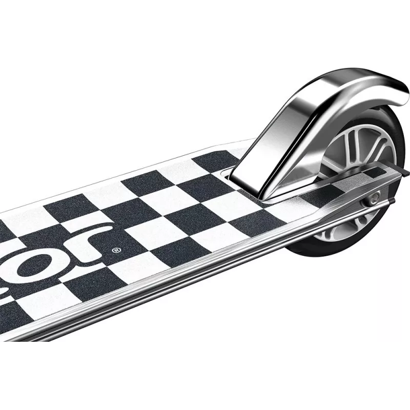 Razor Model A Kick Scooter — Lightweight Foldable Aluminium Scooter for Teens & Adults, Adjustable Handlebar, 65 kg Max Load, Silver