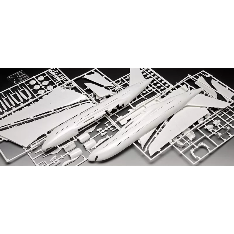 Preassembled Model Revell Airbus A380-800 Lufthansa New Livery