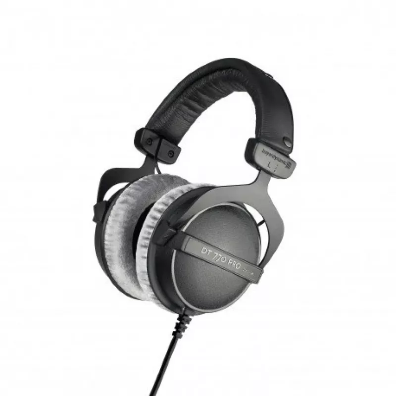 Studio headphones Beyerdynamic DT 770 PRO 80Ω — closed, circumaural, 5–35000 Hz, 96 dB, 3.5 mm, gold-plated connector