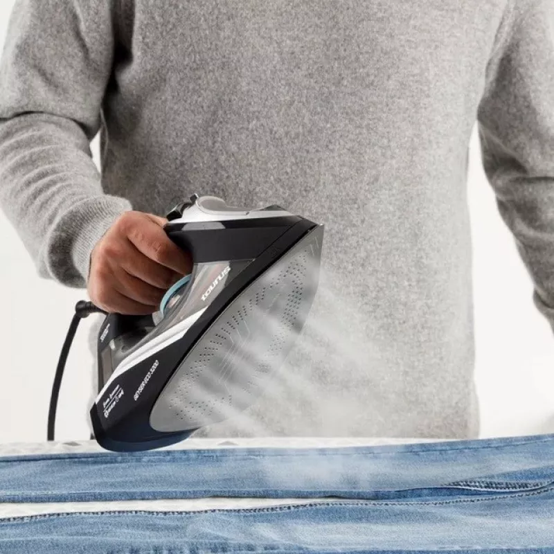 Dry & Steam Iron Taurus Geyser Eco 3200 W, 220 g/min steam boost, anodised soleplate, black