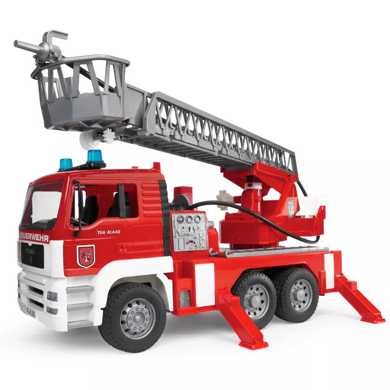 BRUDER MAN Fire engine with selwing ladder