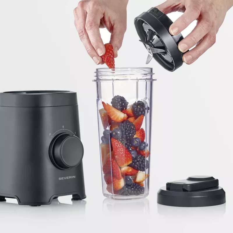 Tabletop blender SEVERIN SM 3743 — 0.6 L bowl, 320 W, black, stainless steel blades