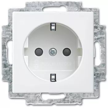 Socket outlet Busch-Jaeger Type F 2P+E 16 A 250 V White