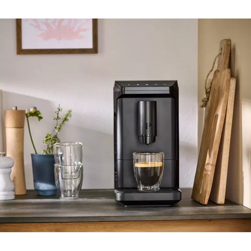 Espresso machine Tchibo Esperto Mini black — compact home espresso maker