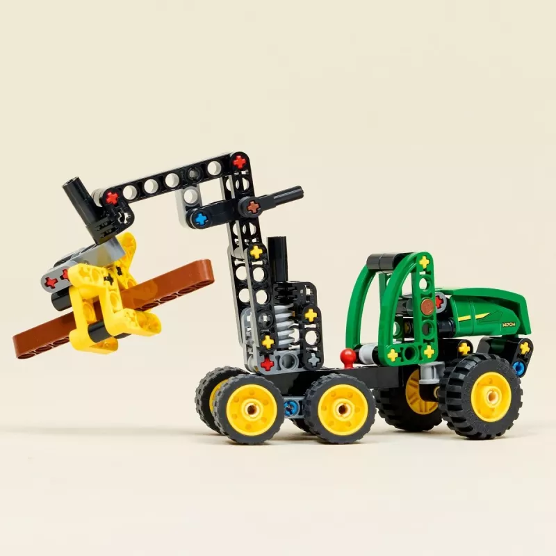 LEGO TECHNIC 42218 John Deere 1470H Wheeled Harvester