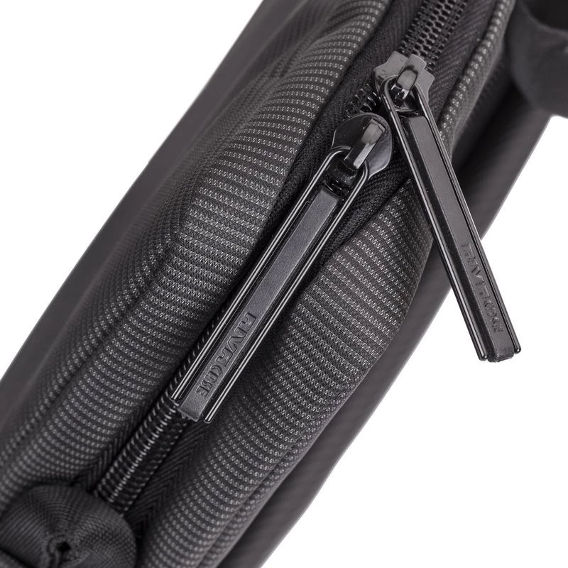 Messenger case Rivacase 8730 39.6 cm (15.6 inch) Black