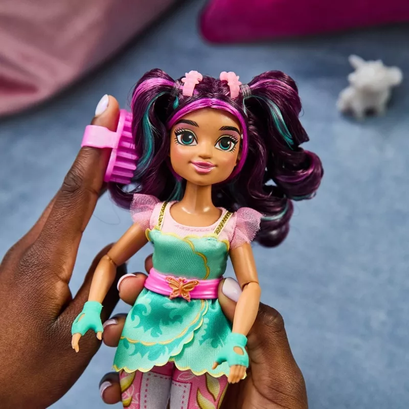 Fashion Doll Spinmaster Unicorn Academy Ava model 6072649 – fashion doll with themed outfit and accessories