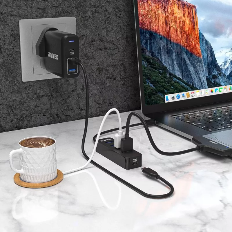 UNITEK uHUB Q4 USB 3.2 Gen 1 (3.1 Gen 1) Type-A 5000 Mbit/s Black
