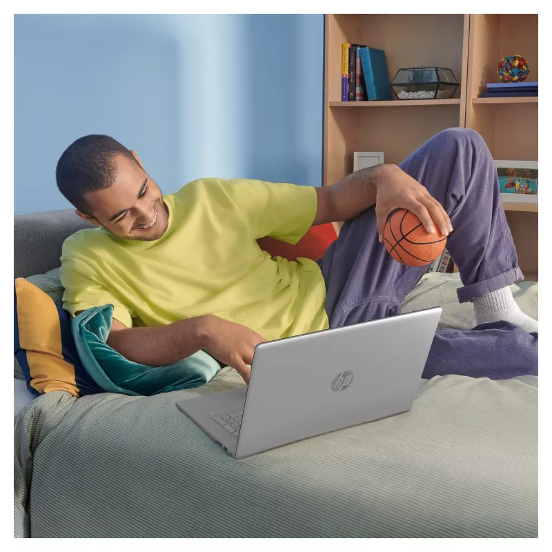 HP 17-cn3659ng A2TZ2EA#ABD Notebook 43,9 cm (17,3) 1920x1080 - Intel Core i5 1334U - 512GB SSD - ohne GPU - HDMI/USB-C - without OS - Silver (A2TZ2EA#ABD)