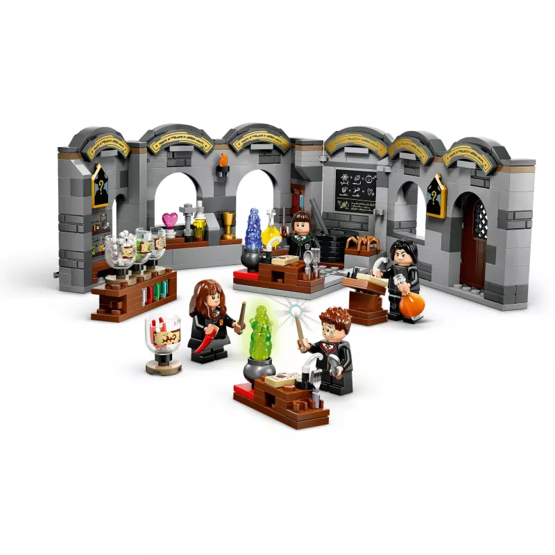 LEGO HARRY POTTER 76431 Hogwarts Castle: Potions Class