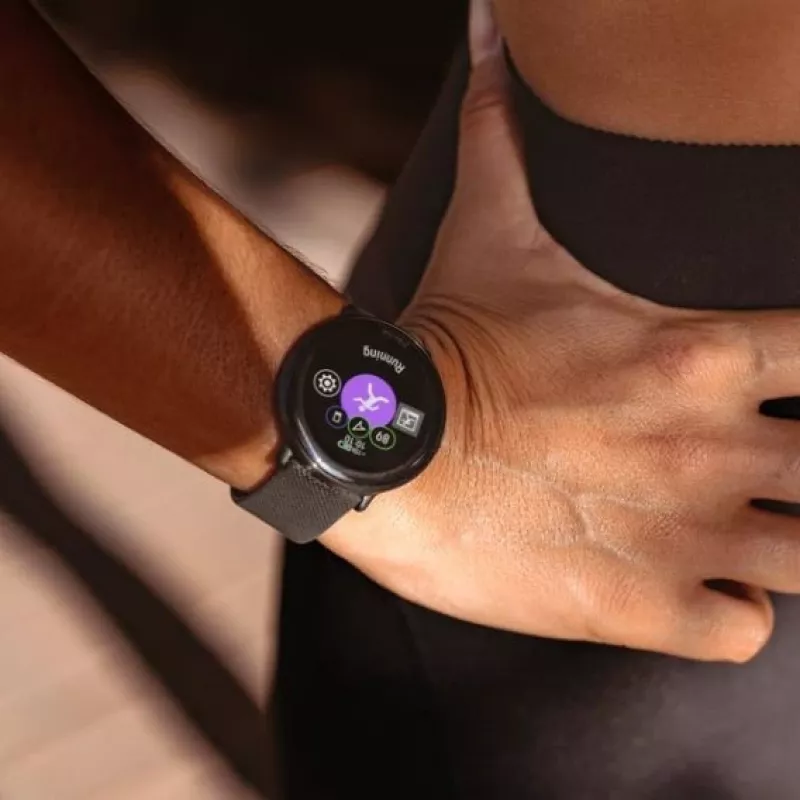 Polar Ignite 3 - Sports Watch with Band - Silicone - Band Size: S/L - Display 3.3 cm (1.28) - 32MB - Bluetooth - 35 g - Night Black (900106234)