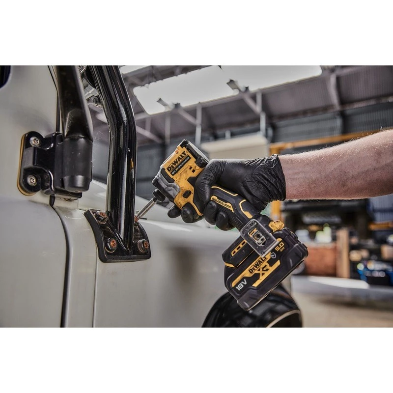 Impact Driver DeWALT DCF850NT, 3250 RPM, 1/4 inch Chuck, 900g