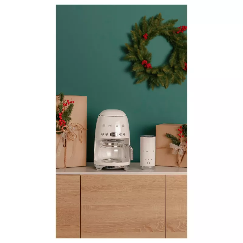 Smeg 50's Style DCF02CREU coffee machine 1.25liter cream