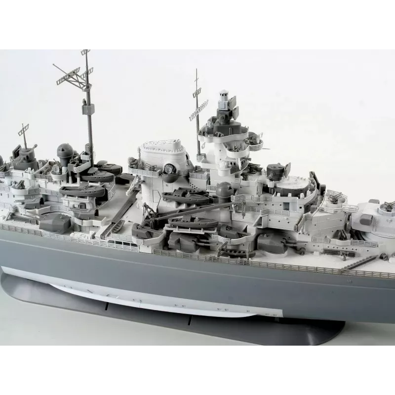 Plastic model ship REVELL Tirpitz 1:350 scale