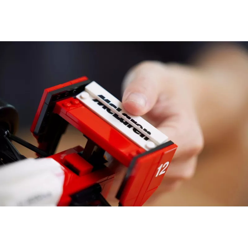LEGO set McLaren MP4/4 Ayrton Senna 10330 — LEGO ICONS scale model display