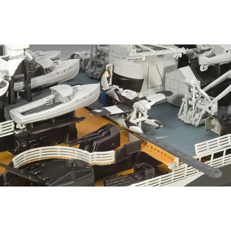 Plastic model ship REVELL Tirpitz 1:350 scale