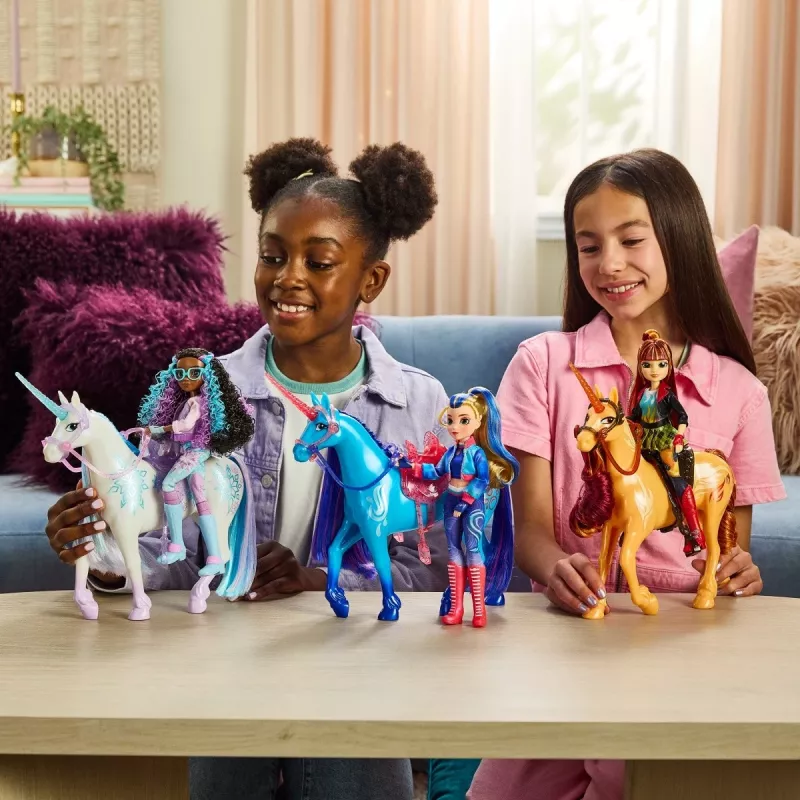 Doll Spinmaster Unicorn Academy Fashion Isabel 6072647 — fashion doll from Unicorn Academy series