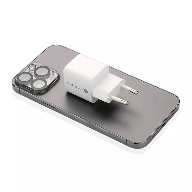 Wall charger everActive SC-330Q with 1x USB-A and 1x USB-C ports, 20W, white