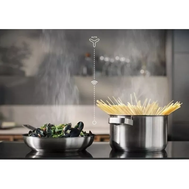 Built-in induction hob Electrolux EIS77453, 4-zone, 680×490×44 mm, black, glass top