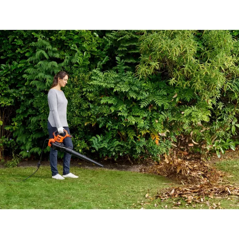 Black & Decker BEBLV300-QS leaf blower