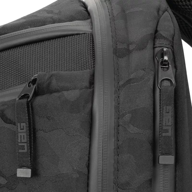 Urban Armor Gear Standard Issue backpack Black