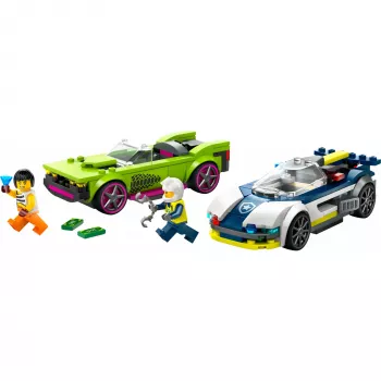 LEGO City playset 60415 Police Car and Muscle Car Chase — 213 pieces, 2 minifigures, age 6+