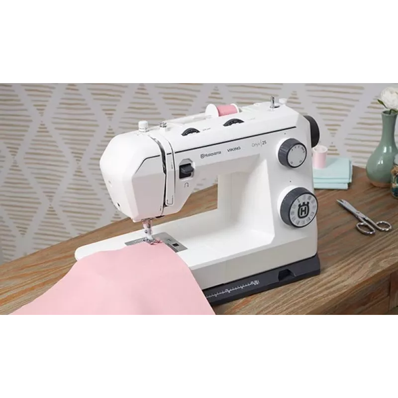 Husqvarna Onyx 25 sewing machine