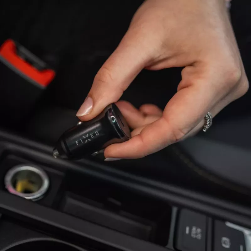 Car USB-C Charger FIXED FIXCC30N-C-BK 30W, fixed cable, single-port fast charging for 12V vehicle socket