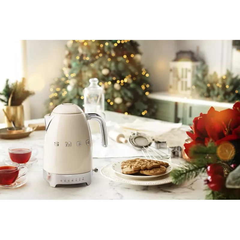 Electric kettle Smeg 1.7L 2400W Cream