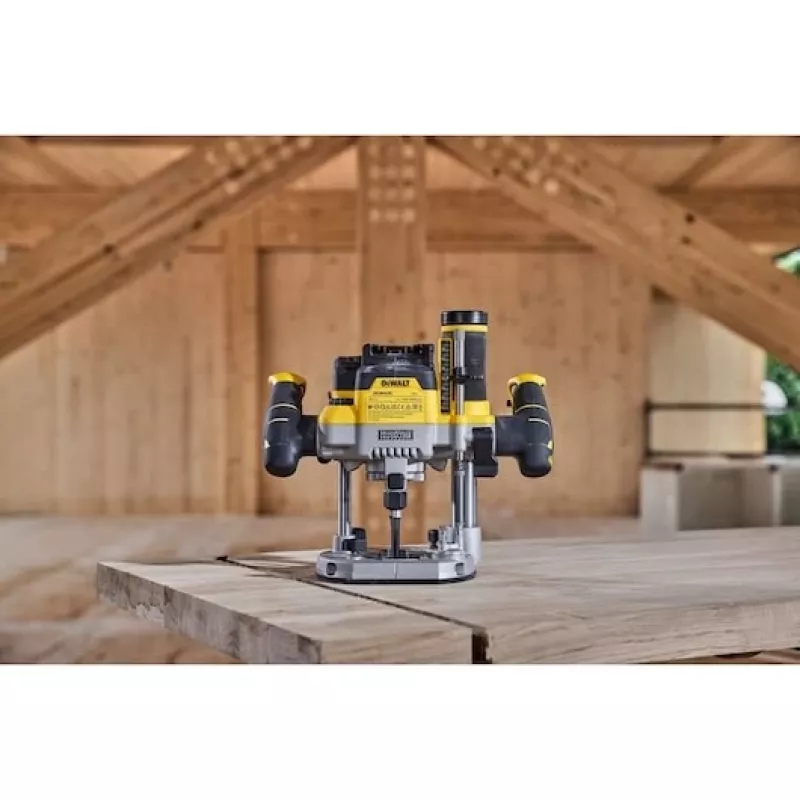 Plunge Router DeWalt DCW620NT-XJ, battery brushless, 18V, 1600W output, 11–23k RPM, 12.7mm collet, dust port, LED, 3.6kg, case