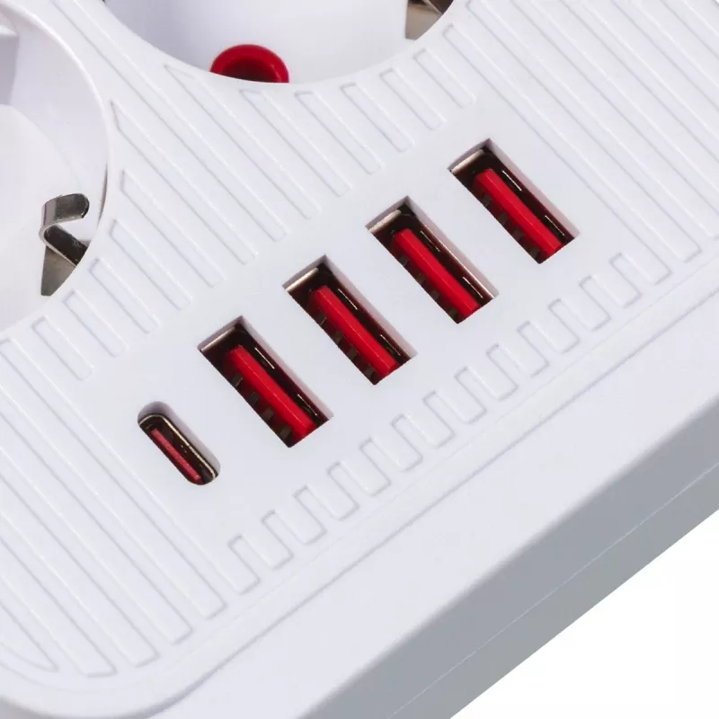 Power strip MACLEAN MCE389 W — 6 sockets, 4×USB-A, 1×USB-C, 2500W, 110–240V, 1.5 m cable, white