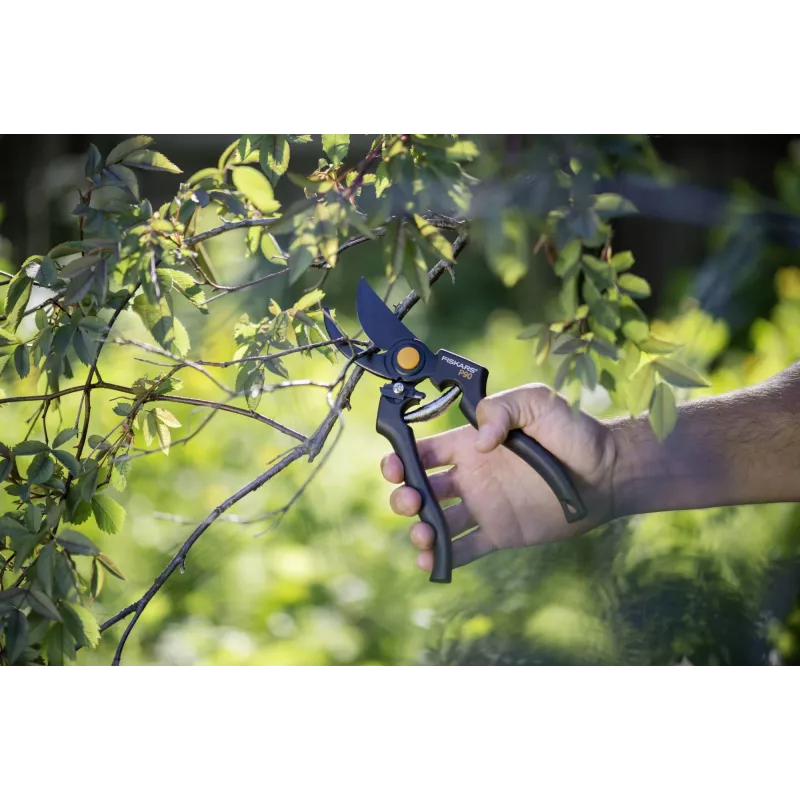 Fiskars 111960 pruning shears Bypass Black