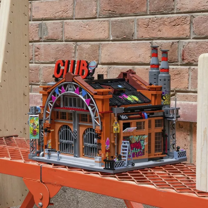 Factory House of Music, Construction Toy