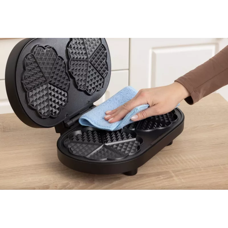 Waffle maker GORENJE WM1200B black, 1200 W
