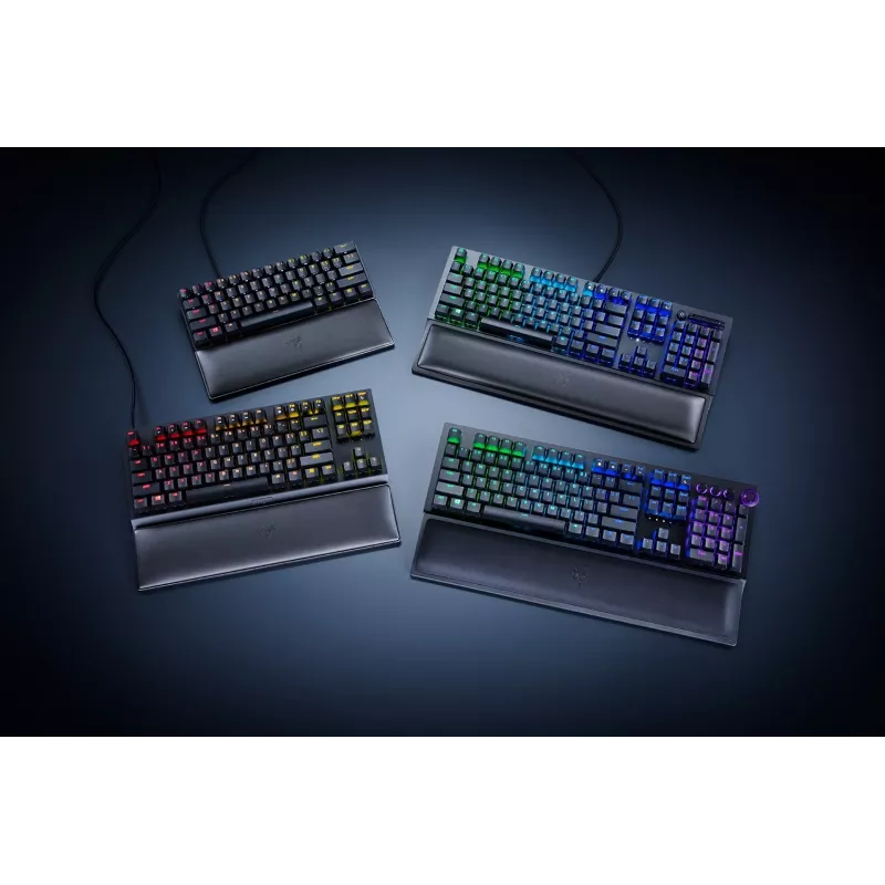 Wrist rest Razer RC21-01710100-R3M1 — leatherette, memory foam, 356 mm × 8.9 mm, black