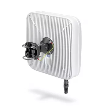 Directional network antenna QuWireless AXRL — 7 dBi, 0.694–0.96 / 1.7–2.2 / 2.2–2.7 GHz, PoE/LAN, dual polarization